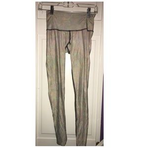 Teeki White Snake Opal Hot Pant - XS